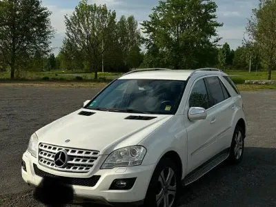 Gebraucht Mercedes ML300 204 PS (150 kW) 2010 Weiß SUV