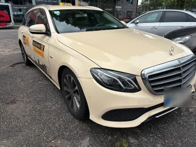Gebraucht Mercedes E200 160 PS (117 kW) 2020 Beige Kombi