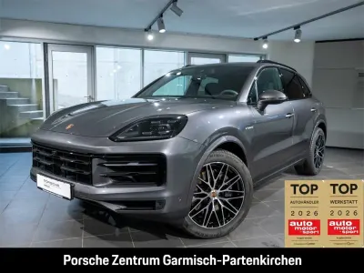 Gebraucht Porsche Cayenne E-Hybrid 470 PS (345 kW) 2024 Grau SUV