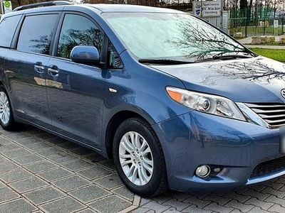 Gebraucht Toyota Sienna XLE 270 PS (198 kW) 2016 Blau Van / Kleinbus
