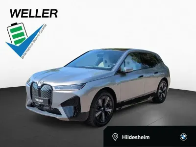 Gebraucht BMW iX Sport Line 239 kW (326 PS) 2024 Oxidgrau metallic (grau) SUV