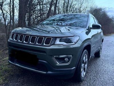 Gebraucht Jeep Compass Opening Edition 170 PS (125 kW) 2018 Grün SUV