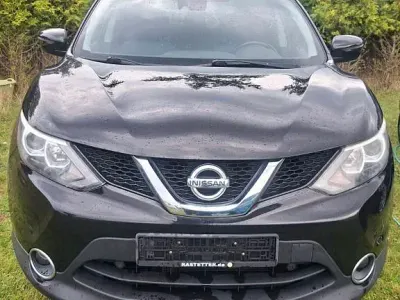 Gebraucht Nissan Qashqai Acenta 116 PS (85 kW) 2016 Schwarz SUV