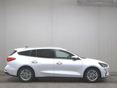 Weiss Gebraucht 2020 Ford Focus Titanium Kombi | 13.780 € (Superpreis)