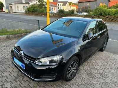 Gebraucht VW Golf VII Allstar 125 PS (91 kW) 2016 Schwarz Limousine