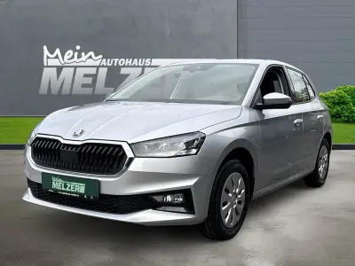 Nowe Skoda Fabia Essence 80 KM (58 kW) 2026 Srebrny Hatchback