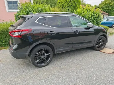 Gebraucht Nissan Qashqai 160 PS (117 kW) 2019 Schwarz SUV