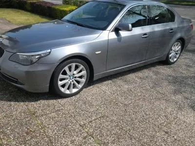 Gebraucht BMW 523 190 PS (139 kW) 2009 Silber Limousine