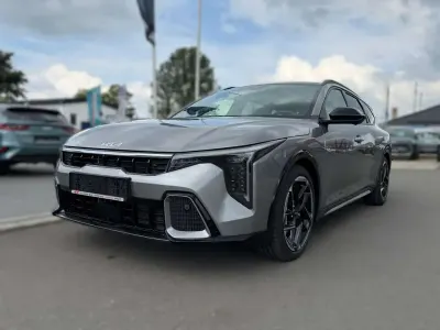 Neu Kia K4 GT-Line 179 PS (131 kW) 2026 Stahlgrau metallic Kombi