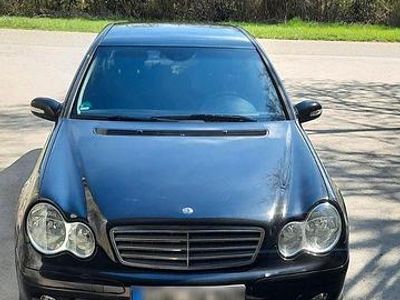 Gebraucht Mercedes 200 122 PS (89 kW) 2005 Schwarz Limousine