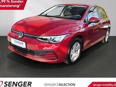 Gebraucht VW Golf VIII Life 131 PS (96 kW) 2024 Rot Limousine