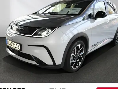 Brugt BYD Dolphin Design 150 kW (204 HK) 2024 Hvid Hatchback