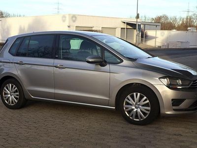 Silber Gebraucht 2017 VW Golf Sportsvan Comfortline Van / Kleinbus | 10.600 € (Fairer Preis)