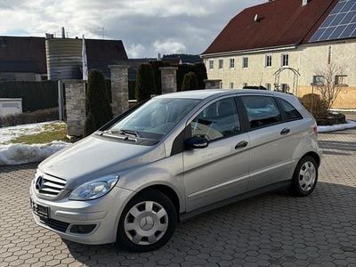 Gebraucht Mercedes B180 109 PS (80 kW) 2007 Silber Van / Kleinbus