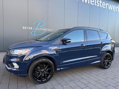 Blau Gebraucht 2017 Ford Kuga ST-Line SUV | 16.690 € (Fairer Preis)