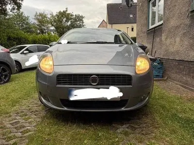 Gebraucht Fiat Grande Punto Active 65 PS (47 kW) 2009 Grau Kleinwagen