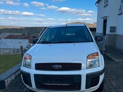 Second-hand Ford Fusion 80 CP (58 kW) 2011 Alb Hatchback