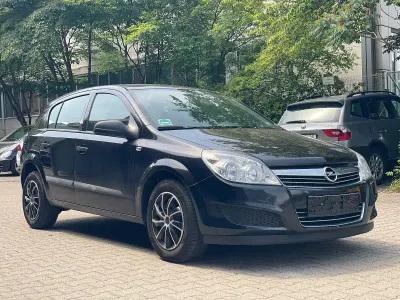 Gebraucht Opel Astra Basis 90 PS (66 kW) 2008 Schwarz Limousine