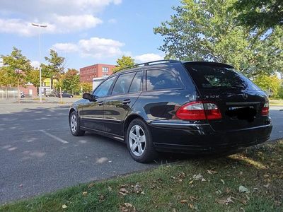 Gebraucht Mercedes E320 Avantgarde 204 PS (150 kW) 2004 Schwarz Kombi