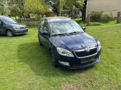 Używany Skoda Roomster 69 KM (50 kW) 2010 Niebieski Minivan