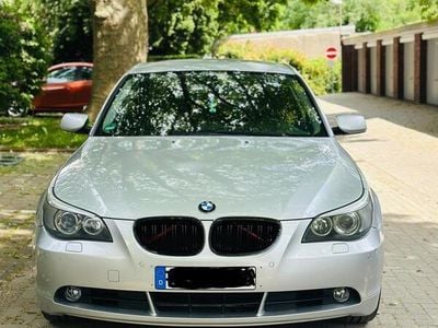 BMW 525