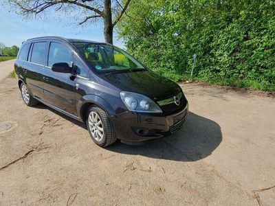 gebraucht Opel Zafira 1.7 CDTI Edition "111 Jahre" 92kW Edi...