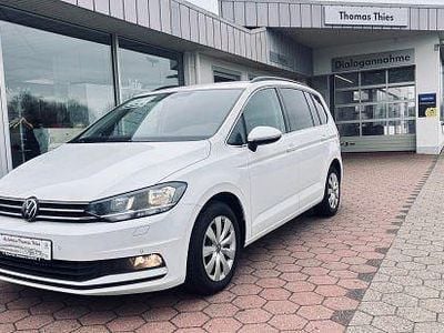 Gebraucht VW Touran Comfortline 116 PS (85 kW) 2020 Weiß Van / Kleinbus
