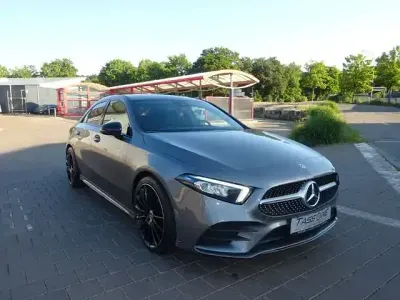 Gebraucht Mercedes A250 AMG line 224 PS (164 kW) 2021 Grau Limousine