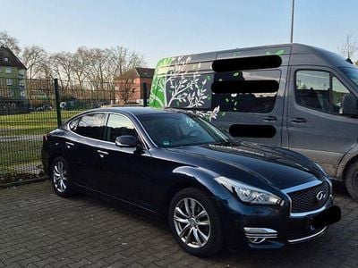 Gebraucht Infiniti Q70 170 PS (125 kW) 2015 Blau Limousine