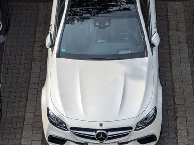 Mercedes E63 AMG