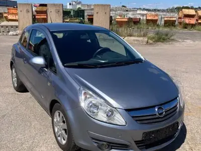Gebraucht Opel Corsa 80 PS (58 kW) 2007 Silber Kleinwagen