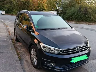 Gebraucht VW Touran Highline 150 PS (110 kW) 2017 Schwarz Van / Kleinbus