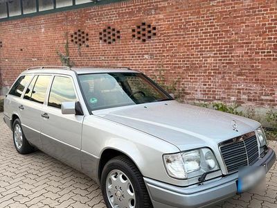 Gebraucht Mercedes E320 220 PS (161 kW) 1993 Silber Kombi