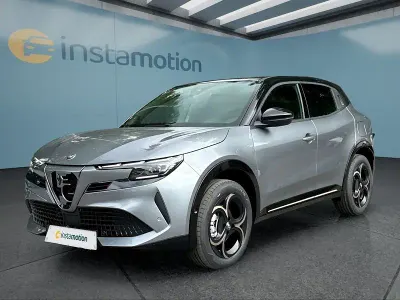 Neu Alfa Romeo Junior 145 PS (106 kW) 2025 Grau SUV