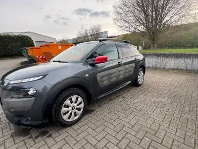 Gebraucht Citroën C4 Cactus Shine 99 PS (72 kW) 2015 Grau Kleinwagen