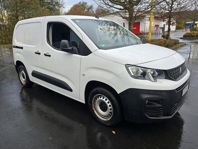 Gebraucht Peugeot Partner Premium 99 PS (72 kW) 2019 Lack weiss banquise Van / Kleinbus