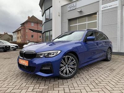 Gebraucht BMW 330 Shadowline 258 PS (189 kW) 2021 Portimao blau metallic (metallic) Kombi