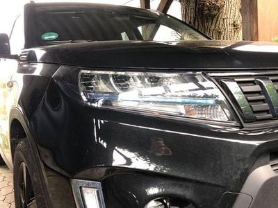 Second-hand Suzuki Vitara Comfort 102 CP (75 kW) 2022 Negru SUV