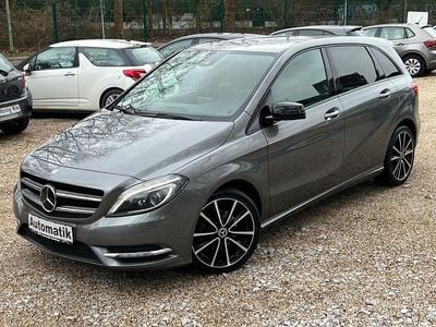 Gebraucht Mercedes B200 AMG Edition 1 156 PS (114 kW) 2012 Grau Van / Kleinbus