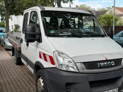 Gebraucht Iveco Daily 86 PS (63 kW) 2011 Weiß Limousine
