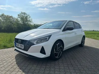 Gebraucht Hyundai i20 Edition 30+ 101 PS (74 kW) 2021 Weiß Kleinwagen