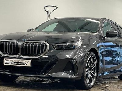 Second-hand BMW 550e Comfort Edition 490 CP (360 kW) 2025 Gri Break