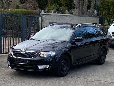 gebraucht Skoda Octavia Combi 1.6 TDI Ambition /Rentnerfahreug.!