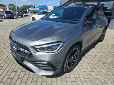 Gebraucht Mercedes GLA200 AMG line 150 PS (110 kW) 2023 Grau SUV