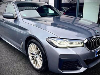 Gebraucht BMW 530 M Sport 286 PS (210 kW) 2022 Grau Kombi