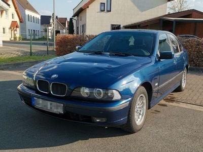 BMW 523