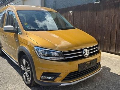 Używany VW Caddy 150 KM (110 kW) 2020 Złoty Minivan