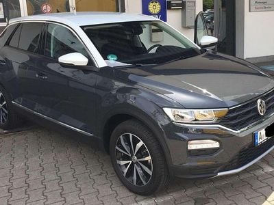 Second-hand VW T-Roc Style 116 CP (85 kW) 2018 Gri SUV