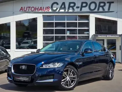 Gebraucht Jaguar XF 250 PS (183 kW) 2021 Blau Limousine