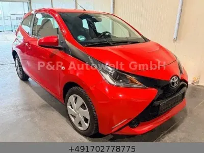 Brugt Toyota Aygo X-play 69 HK (50 kW) 2017 Rød Hatchback